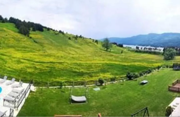 Villa башеви Sŭrnitsa